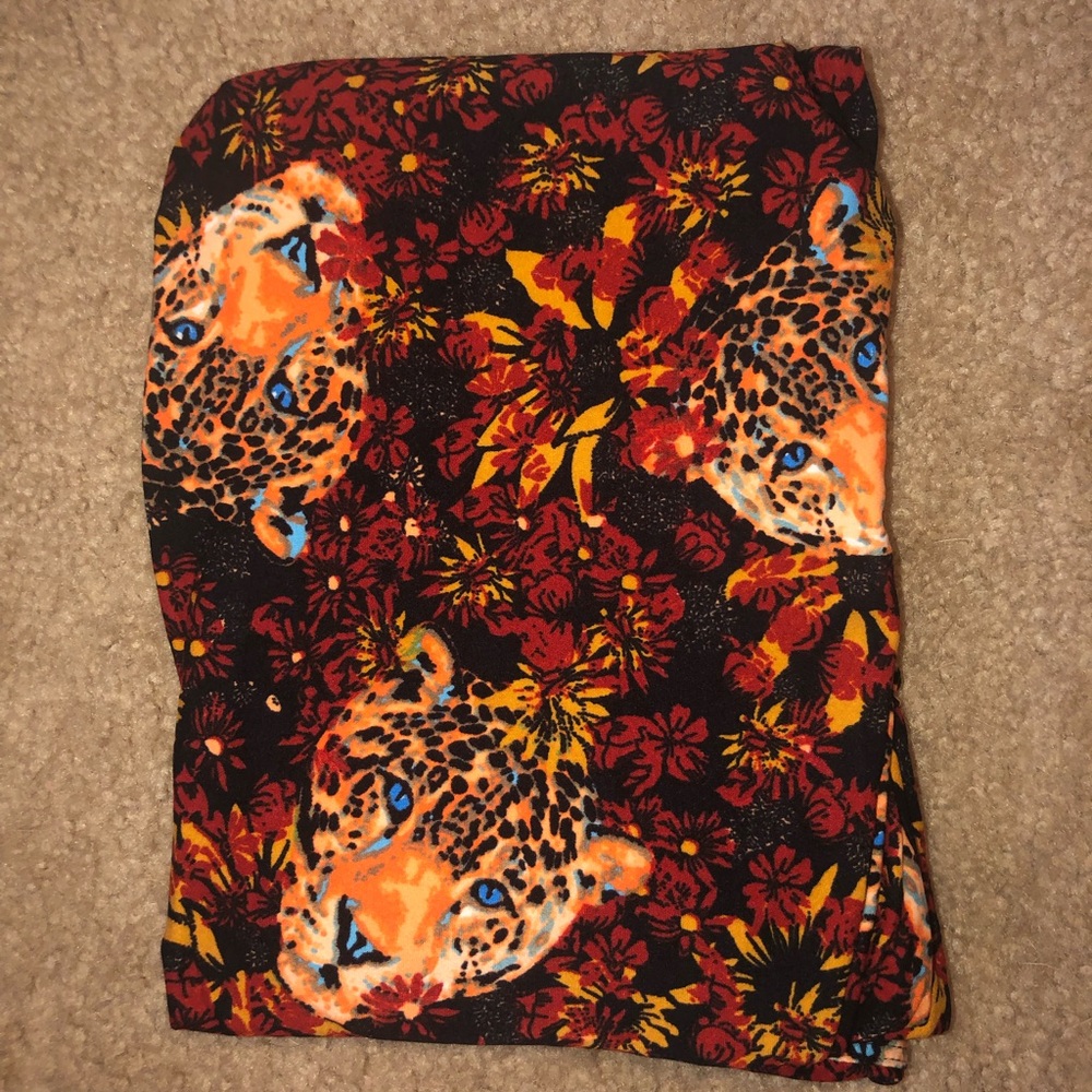 LuLaRoe Leopard Face TC Leggings